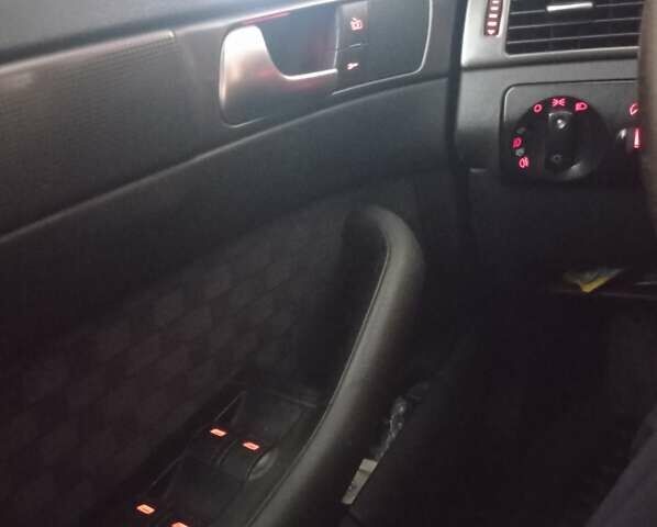 Чорний Ауді А6, об'ємом двигуна 2.5 л та пробігом 392 тис. км за 3999 $, фото 14 на Automoto.ua