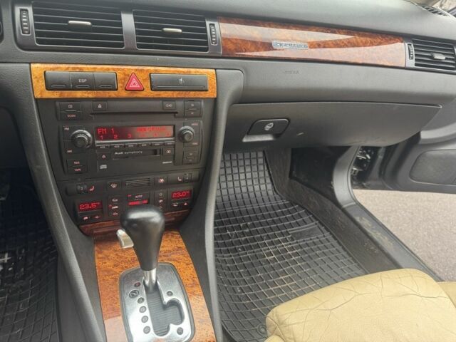 Черный Ауди А6, объемом двигателя 2.5 л и пробегом 300 тыс. км за 2350 $, фото 13 на Automoto.ua