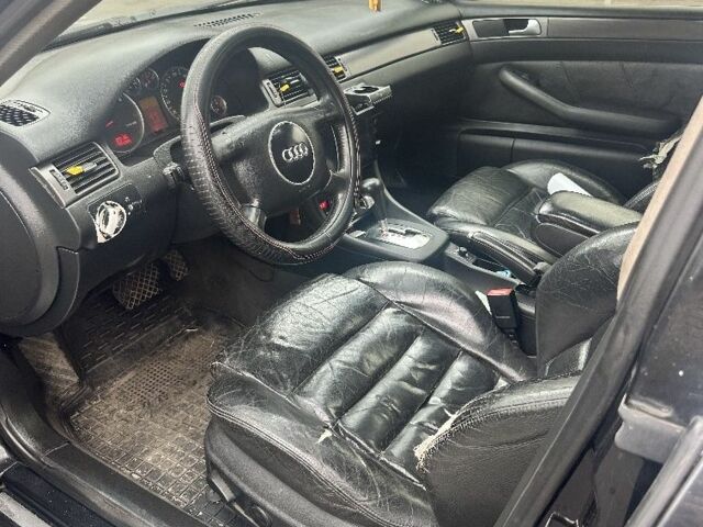 Черный Ауди А6, объемом двигателя 2.5 л и пробегом 400 тыс. км за 4000 $, фото 9 на Automoto.ua