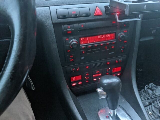 Черный Ауди А6, объемом двигателя 2.5 л и пробегом 446 тыс. км за 2250 $, фото 5 на Automoto.ua