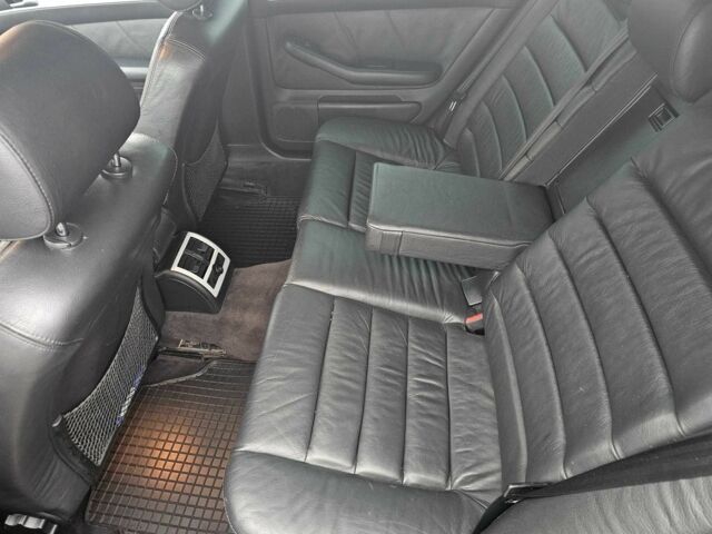 Черный Ауди А6, объемом двигателя 1.8 л и пробегом 252 тыс. км за 1750 $, фото 6 на Automoto.ua