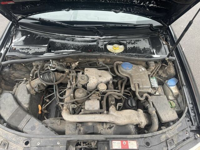 Черный Ауди А6, объемом двигателя 2.5 л и пробегом 300 тыс. км за 2350 $, фото 15 на Automoto.ua