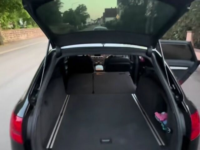 Черный Ауди А6, объемом двигателя 2.5 л и пробегом 280 тыс. км за 4800 $, фото 1 на Automoto.ua