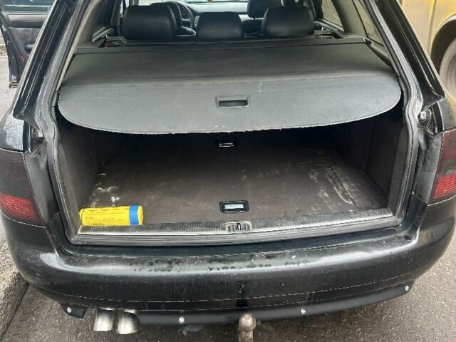 Черный Ауди А6, объемом двигателя 2.5 л и пробегом 400 тыс. км за 4000 $, фото 7 на Automoto.ua