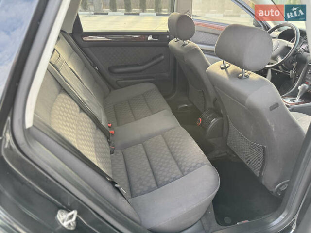 Черный Ауди А6, объемом двигателя 2.5 л и пробегом 350 тыс. км за 3200 $, фото 19 на Automoto.ua