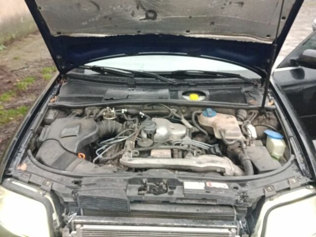 Черный Ауди А6, объемом двигателя 0 л и пробегом 300 тыс. км за 2600 $, фото 7 на Automoto.ua