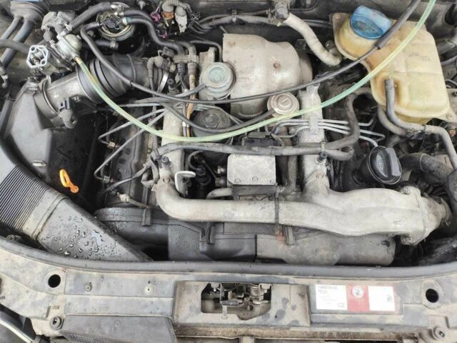 Ауді А6 2003 у Кременчуге на Automoto.ua Чорний Ауді А6, об'ємом двигуна 2.5 л та пробігом 300 тис. км за 530 $, фото 9 на Automoto.ua