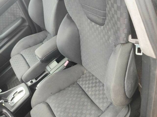 Ауді А6 2003 у Кременчуге на Automoto.ua Чорний Ауді А6, об'ємом двигуна 2.5 л та пробігом 300 тис. км за 530 $, фото 7 на Automoto.ua