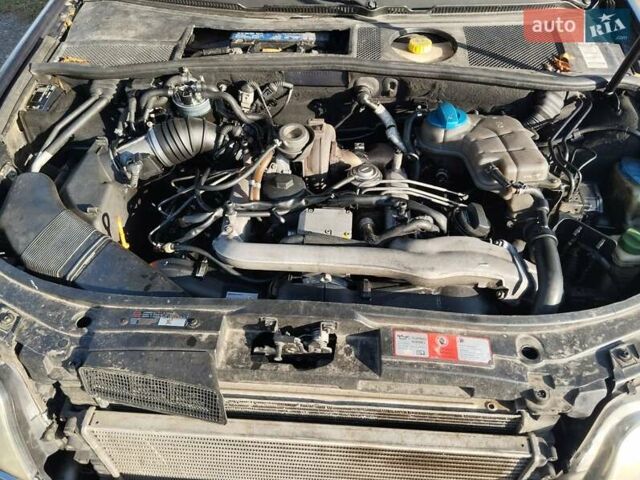 Черный Ауди А6, объемом двигателя 2.5 л и пробегом 248 тыс. км за 1750 $, фото 5 на Automoto.ua