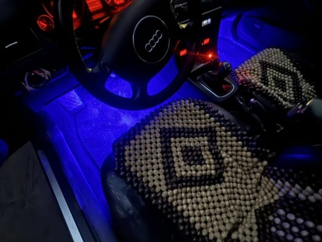 Черный Ауди А6, объемом двигателя 2.5 л и пробегом 38 тыс. км за 4100 $, фото 6 на Automoto.ua