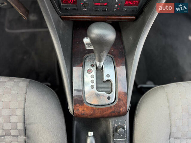 Черный Ауди А6, объемом двигателя 2.5 л и пробегом 350 тыс. км за 3200 $, фото 23 на Automoto.ua