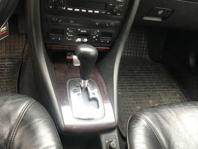 Чорний Ауді А6, об'ємом двигуна 2.5 л та пробігом 295 тис. км за 4000 $, фото 10 на Automoto.ua