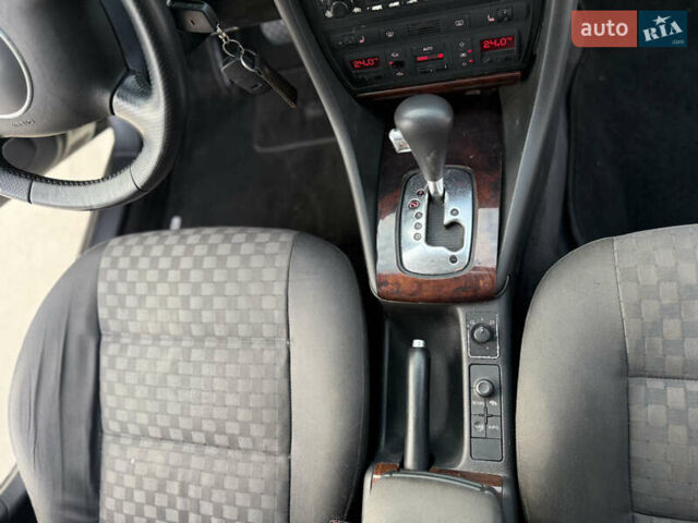 Черный Ауди А6, объемом двигателя 2.5 л и пробегом 350 тыс. км за 3200 $, фото 21 на Automoto.ua