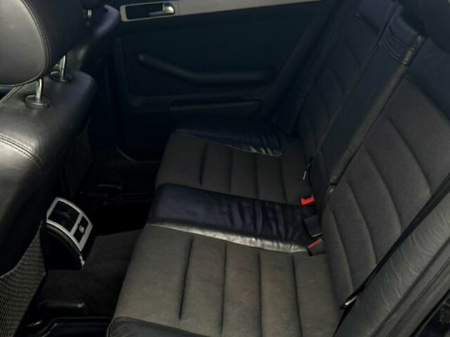 Черный Ауди А6, объемом двигателя 2.5 л и пробегом 288 тыс. км за 4900 $, фото 5 на Automoto.ua