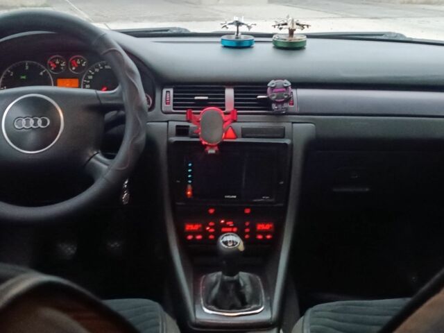 Чорний Ауді А6, об'ємом двигуна 2.5 л та пробігом 260 тис. км за 3188 $, фото 10 на Automoto.ua