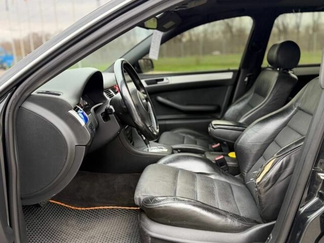 Черный Ауди А6, объемом двигателя 2.5 л и пробегом 330 тыс. км за 5500 $, фото 6 на Automoto.ua