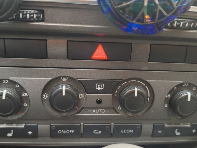 Чорний Ауді А6, об'ємом двигуна 3 л та пробігом 390 тис. км за 4270 $, фото 4 на Automoto.ua