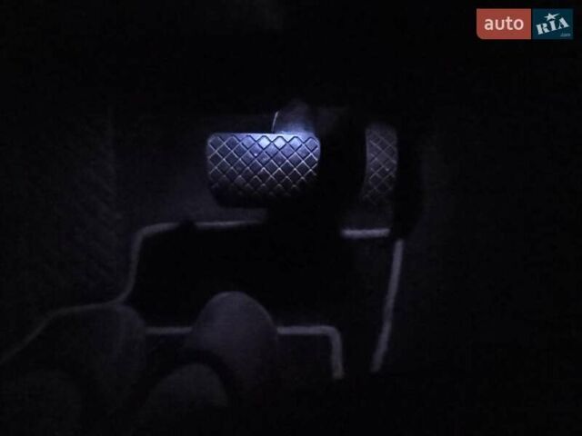 Чорний Ауді А6, об'ємом двигуна 3 л та пробігом 280 тис. км за 4200 $, фото 10 на Automoto.ua