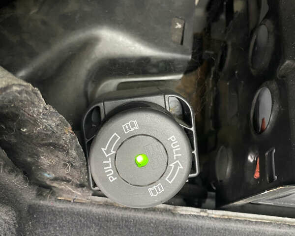 Чорний Ауді А6, об'ємом двигуна 1.97 л та пробігом 287 тис. км за 8400 $, фото 5 на Automoto.ua