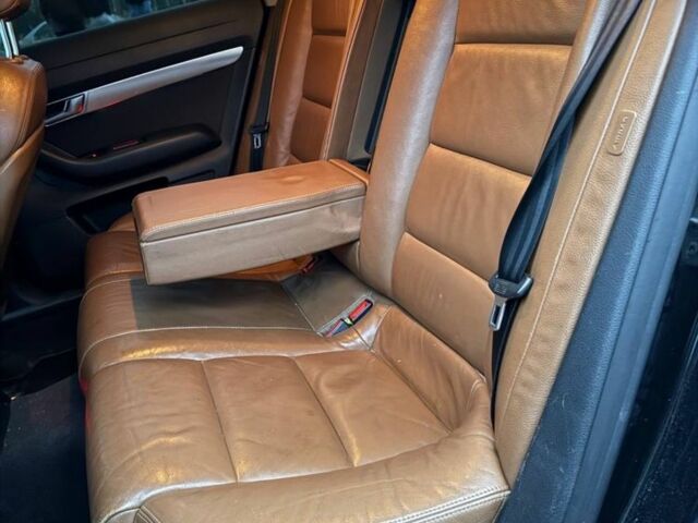 Черный Ауди А6, объемом двигателя 2.7 л и пробегом 350 тыс. км за 3999 $, фото 9 на Automoto.ua