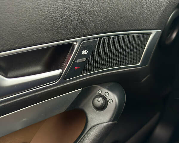 Чорний Ауді А6, об'ємом двигуна 2 л та пробігом 330 тис. км за 7200 $, фото 55 на Automoto.ua