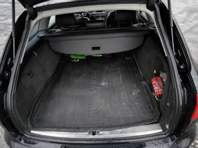 Черный Ауди А6, объемом двигателя 2.7 л и пробегом 278 тыс. км за 1900 $, фото 4 на Automoto.ua