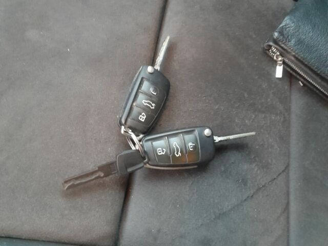 Чорний Ауді А6, об'ємом двигуна 3 л та пробігом 300 тис. км за 4200 $, фото 5 на Automoto.ua