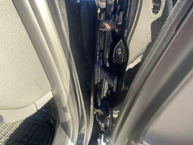 Черный Ауди А6, объемом двигателя 2 л и пробегом 305 тыс. км за 9050 $, фото 14 на Automoto.ua