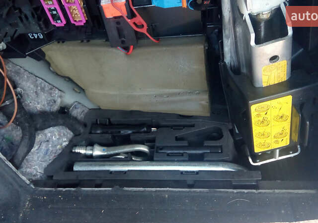 Чорний Ауді А6, об'ємом двигуна 2.7 л та пробігом 400 тис. км за 9500 $, фото 14 на Automoto.ua