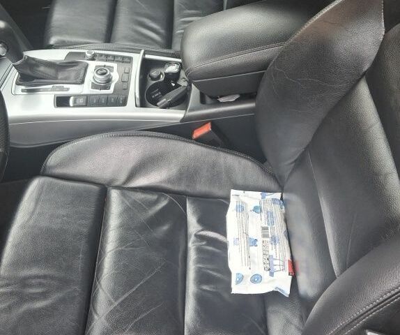 Черный Ауди А6, объемом двигателя 2 л и пробегом 255 тыс. км за 9000 $, фото 5 на Automoto.ua