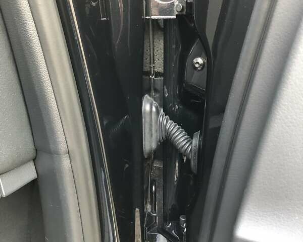 Чорний Ауді А6, об'ємом двигуна 3 л та пробігом 292 тис. км за 14990 $, фото 136 на Automoto.ua