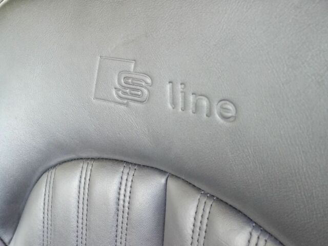 Черный Ауди А6, объемом двигателя 2 л и пробегом 305 тыс. км за 15000 $, фото 14 на Automoto.ua