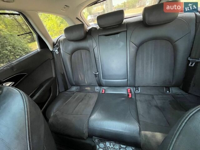 Чорний Ауді А6, об'ємом двигуна 2 л та пробігом 177 тис. км за 17500 $, фото 30 на Automoto.ua