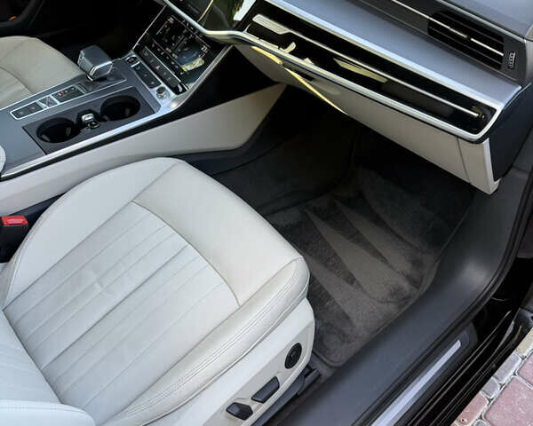 Чорний Ауді А6, об'ємом двигуна 2 л та пробігом 268 тис. км за 34500 $, фото 29 на Automoto.ua