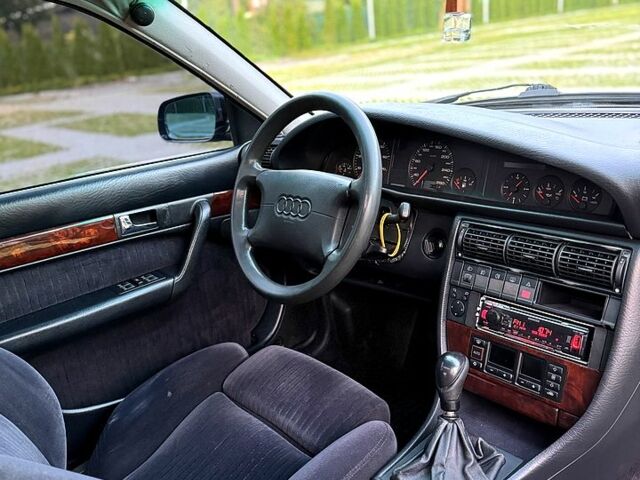Фиолетовый Ауди А6, объемом двигателя 2.6 л и пробегом 300 тыс. км за 3500 $, фото 8 на Automoto.ua