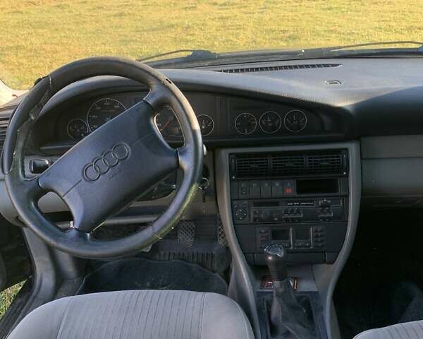 Фиолетовый Ауди А6, объемом двигателя 2.6 л и пробегом 198 тыс. км за 3200 $, фото 3 на Automoto.ua