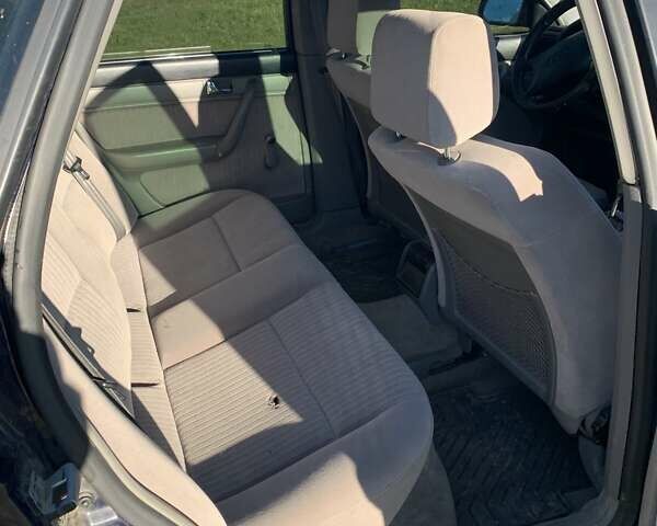 Фиолетовый Ауди А6, объемом двигателя 2.6 л и пробегом 198 тыс. км за 3200 $, фото 2 на Automoto.ua