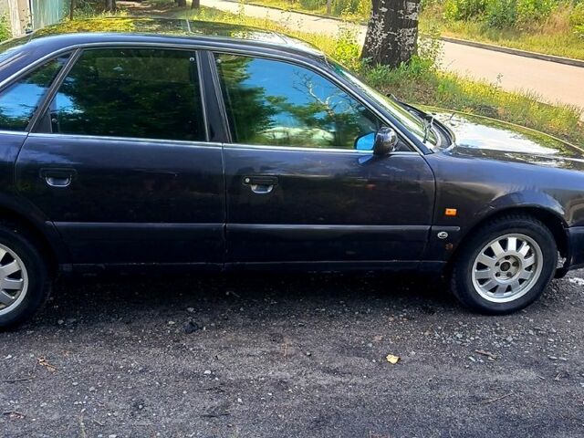 Фиолетовый Ауди А6, объемом двигателя 2.6 л и пробегом 325 тыс. км за 1620 $, фото 1 на Automoto.ua