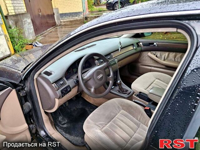 Фиолетовый Ауди А6, объемом двигателя 2.5 л и пробегом 370 тыс. км за 3600 $, фото 4 на Automoto.ua