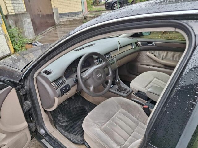 Фиолетовый Ауди А6, объемом двигателя 2.5 л и пробегом 360 тыс. км за 3600 $, фото 3 на Automoto.ua