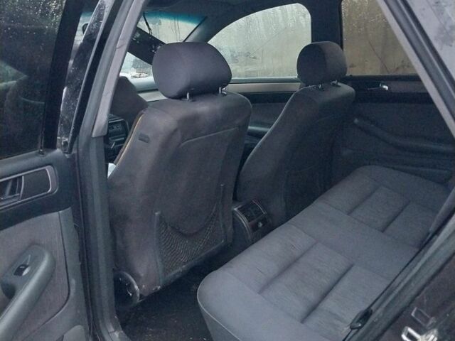 Фиолетовый Ауди А6, объемом двигателя 2.5 л и пробегом 500 тыс. км за 1500 $, фото 6 на Automoto.ua