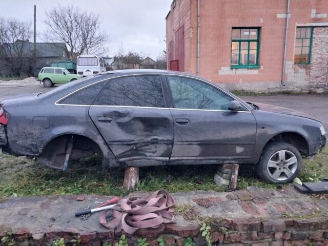 Фиолетовый Ауди А6, объемом двигателя 2.5 л и пробегом 500 тыс. км за 1500 $, фото 5 на Automoto.ua