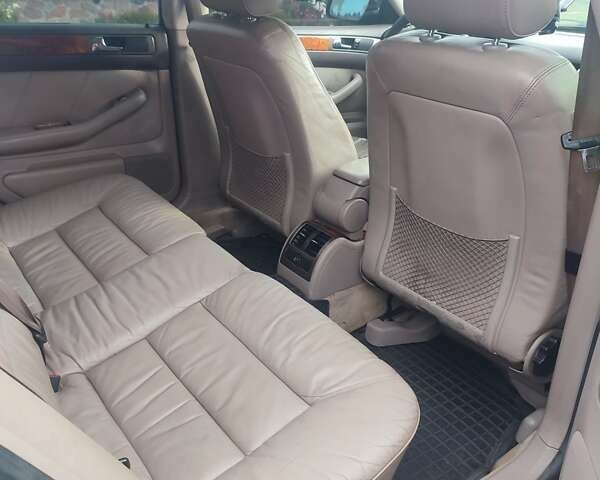 Фиолетовый Ауди А6, объемом двигателя 2.5 л и пробегом 370 тыс. км за 3500 $, фото 3 на Automoto.ua