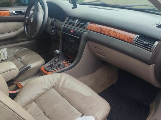 Фиолетовый Ауди А6, объемом двигателя 2 л и пробегом 370 тыс. км за 3500 $, фото 6 на Automoto.ua