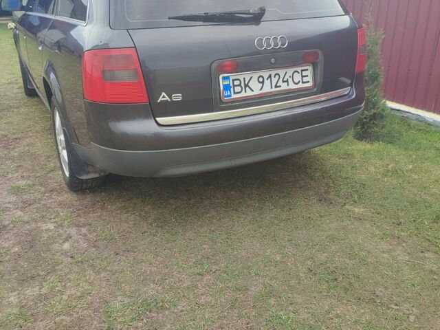 Фиолетовый Ауди А6, объемом двигателя 2 л и пробегом 370 тыс. км за 3500 $, фото 3 на Automoto.ua