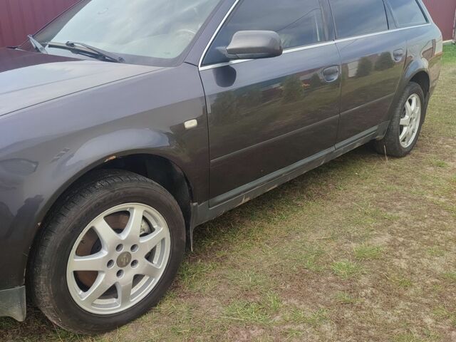 Фиолетовый Ауди А6, объемом двигателя 2 л и пробегом 370 тыс. км за 3500 $, фото 1 на Automoto.ua