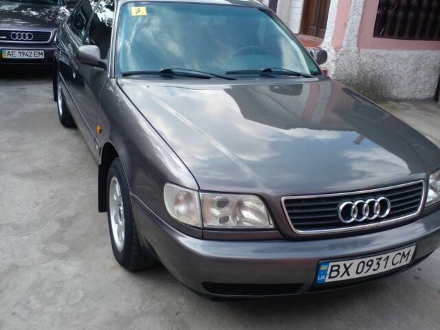 Коричневый Ауди А6, объемом двигателя 2.6 л и пробегом 300 тыс. км за 3950 $, фото 1 на Automoto.ua