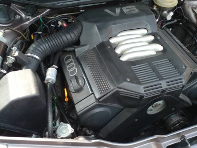 Коричневый Ауди А6, объемом двигателя 2.6 л и пробегом 300 тыс. км за 3950 $, фото 14 на Automoto.ua