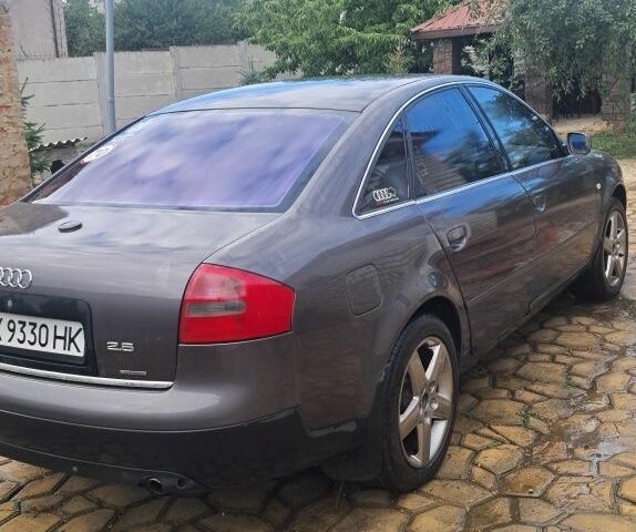 Коричневый Ауди А6, объемом двигателя 0 л и пробегом 300 тыс. км за 3500 $, фото 2 на Automoto.ua