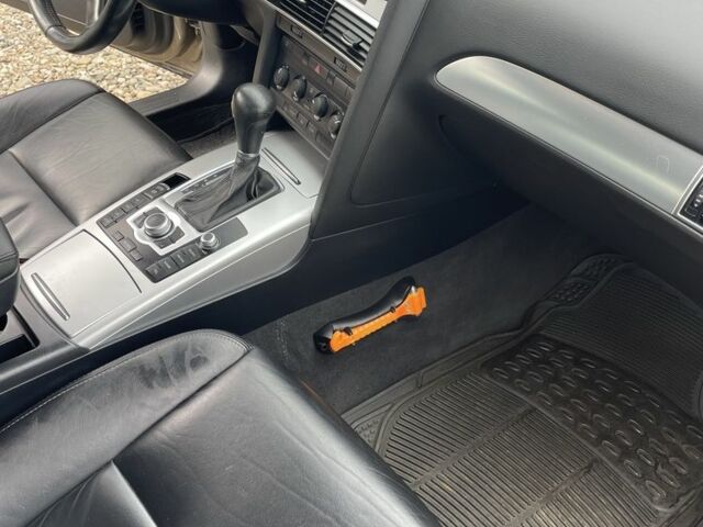 Коричневый Ауди А6, объемом двигателя 2 л и пробегом 250 тыс. км за 10500 $, фото 3 на Automoto.ua